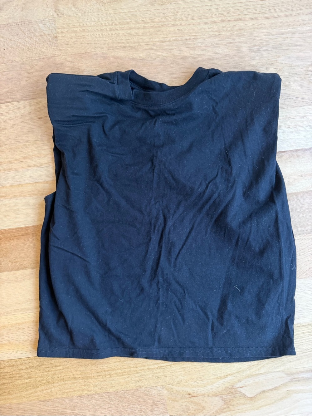 Aritzia Black Shoulder Pad Tank - Picture 2 of 4